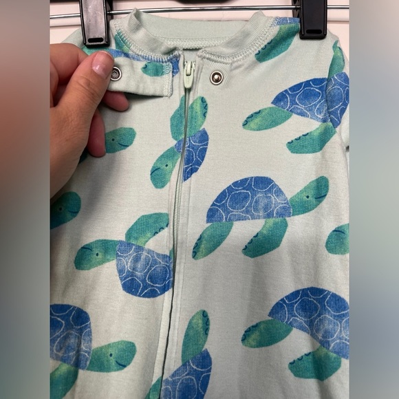 Carter's Vibrant Footies with Fun Design sz 12M NEW - Picture 8 of 9